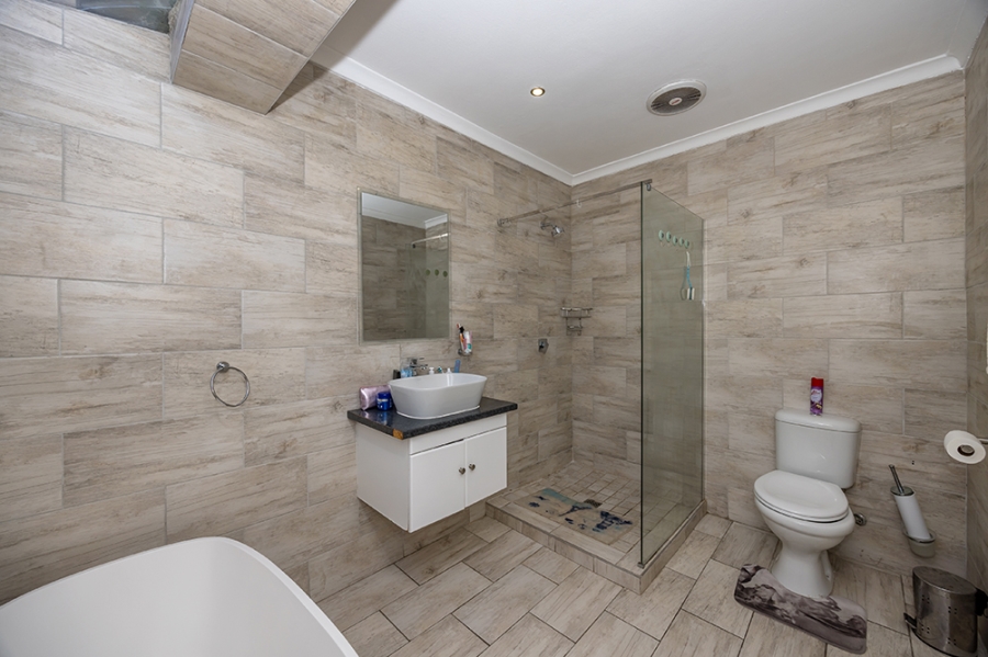 3 Bedroom Property for Sale in Parklands Western Cape